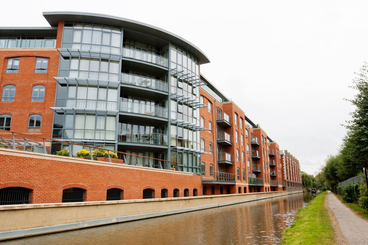 Apartments alongside the canal in Oxford